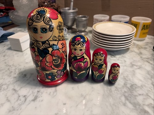 Russian matryoshka nesting - russian,